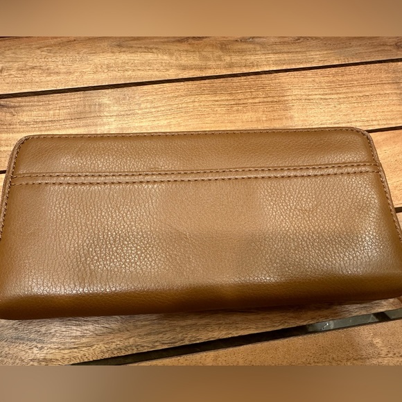 Michael Kors brown leather zippered wallet. Light use. - Picture 13 of 13